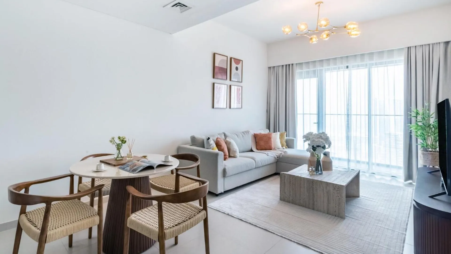 Exclusive 4 Bedroom Apartment I Burj Khalifa And Fountain Views I Free Wi-Fi, Pool, Gym & Parking I By Meerak Dubai
