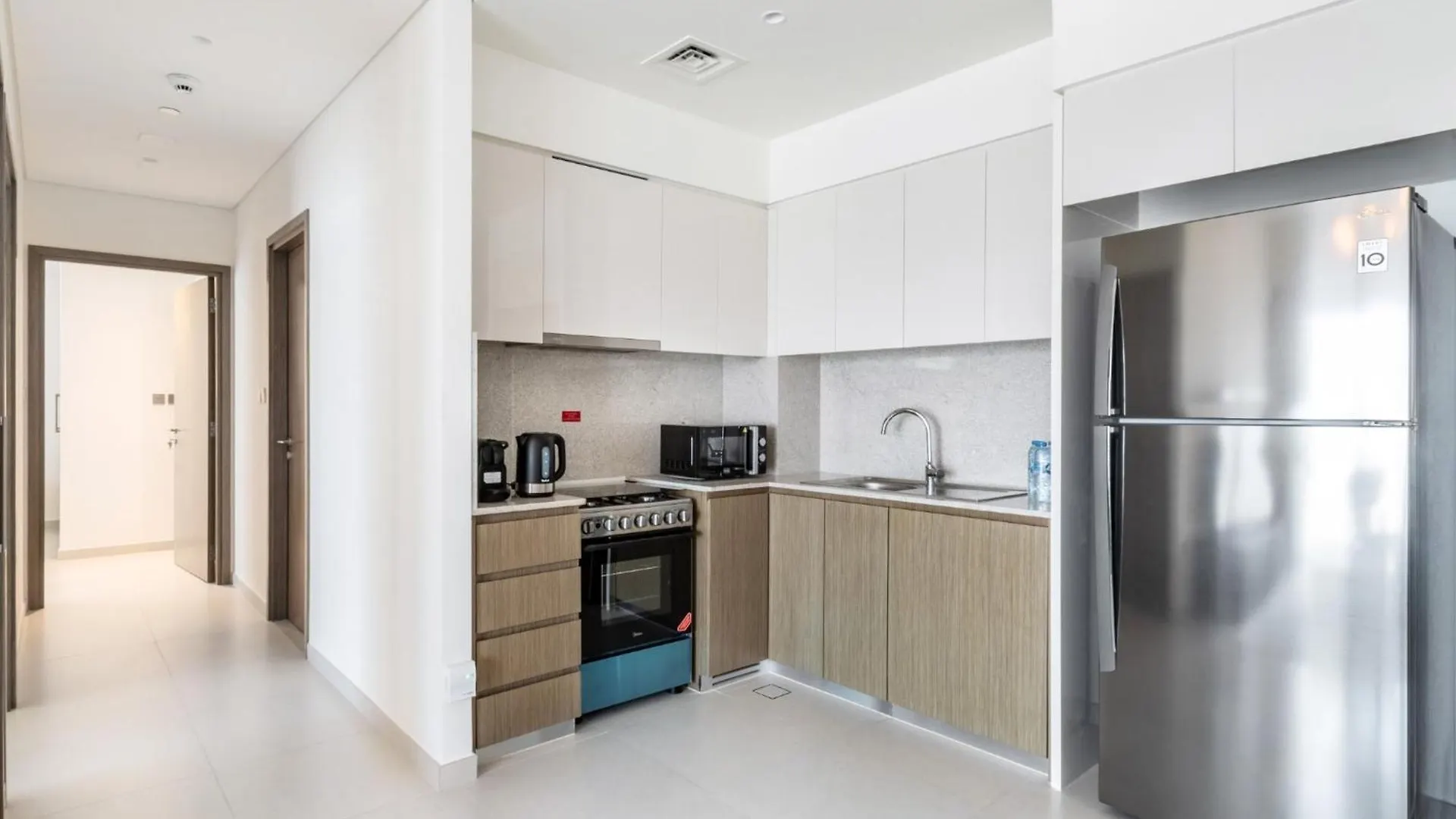 Exclusive 4 Bedroom Apartment I Burj Khalifa And Fountain Views I Free Wi-Fi, Pool, Gym & Parking I By Meerak Dubai